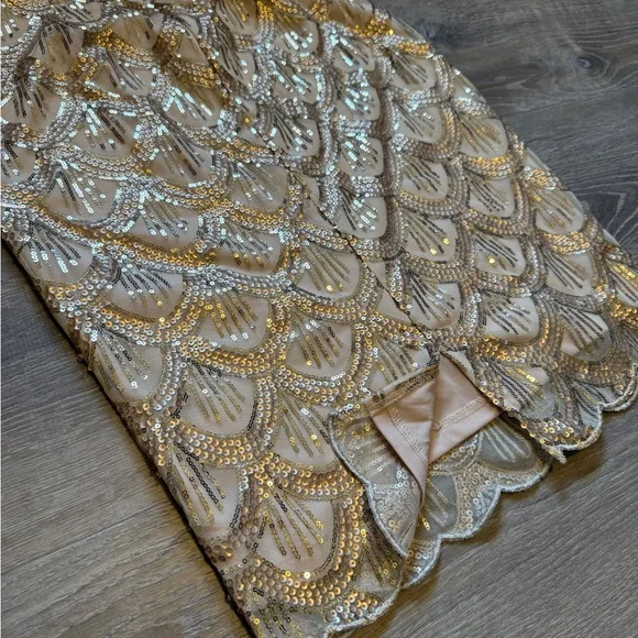 Lulu's Gold Embellished Pencil Skirt-Size M - Picture 8 of 11